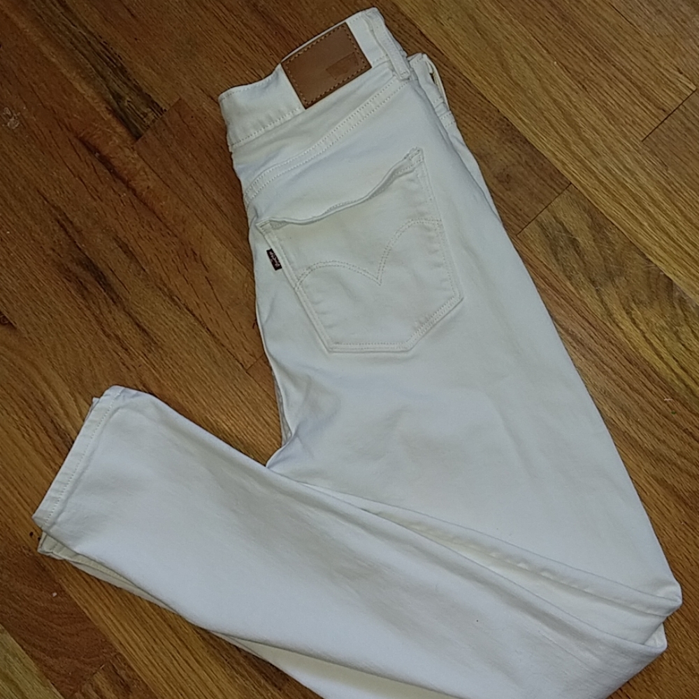 Levi's white hi rise skinny jeans